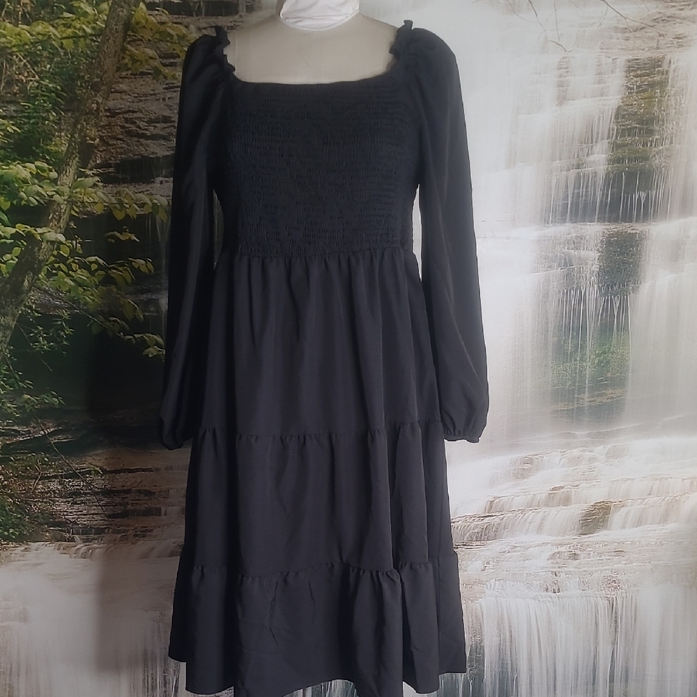 New with tags! Womens 5XL Black Smocked Long Sleeve On or Off Shoulder Dress